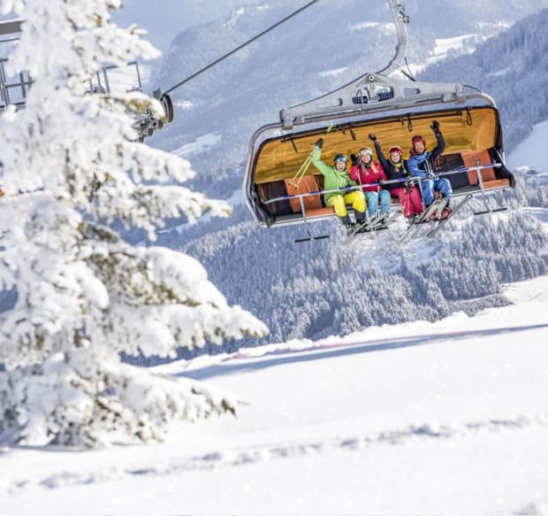 Moderne Liftanlage für schnelle Aufstiege ins Skigebiet von Snow Space Salzburg © Flachau Tourismus | zooom productions 